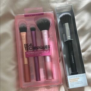 Makeup brushes